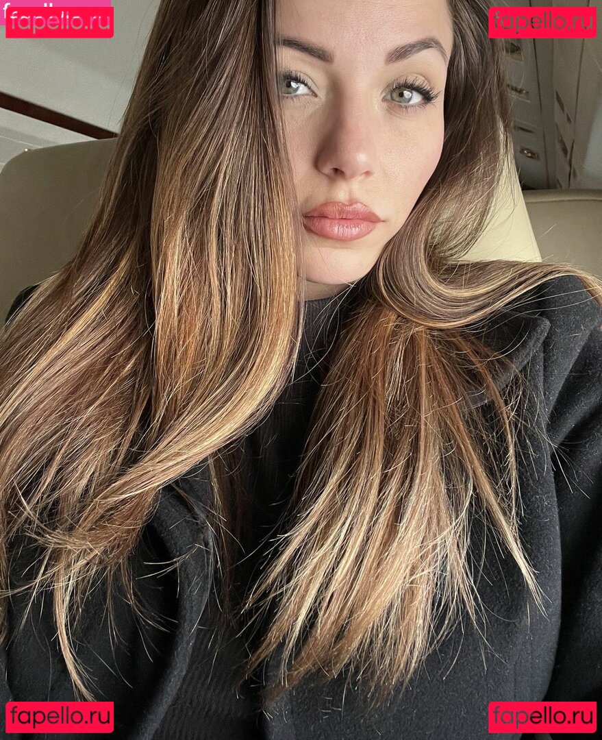 Mélanie Pavola Onlyfans Photo Gallery 