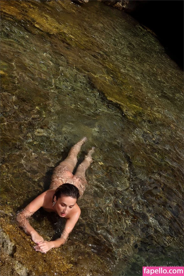 Cara Mell Onlyfans Photo Gallery 