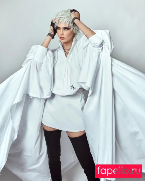 Cara Mell Onlyfans Photo Gallery 