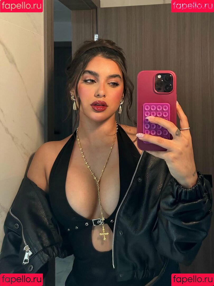 Valeria Carruyo Onlyfans Photo Gallery 