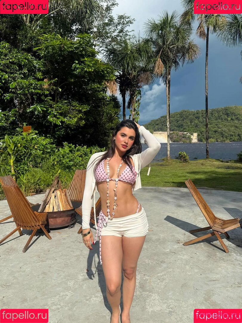 Valeria Carruyo Onlyfans Photo Gallery 