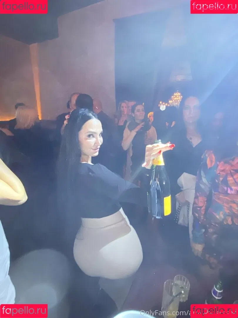 amyanderssen Onlyfans Photo Gallery 