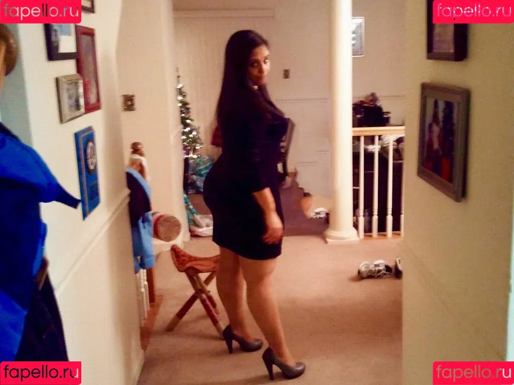 Walk_Historical Onlyfans Photo Gallery 