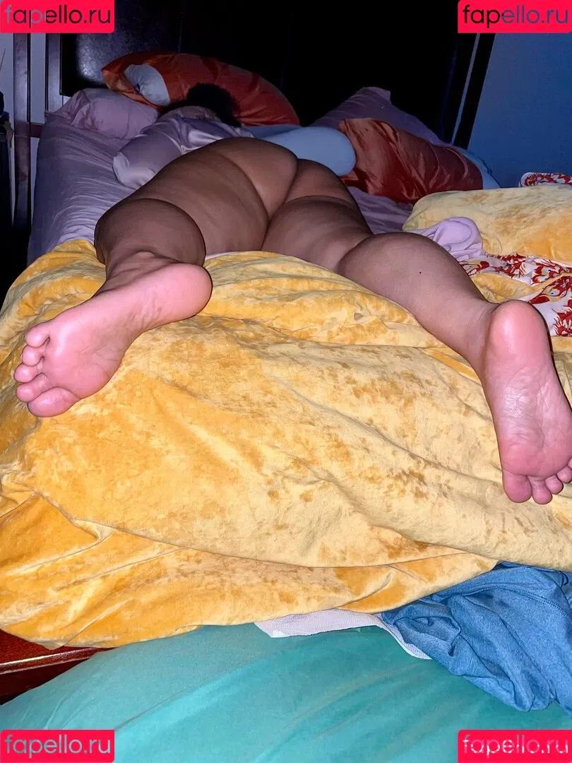 Walk_Historical Onlyfans Photo Gallery 
