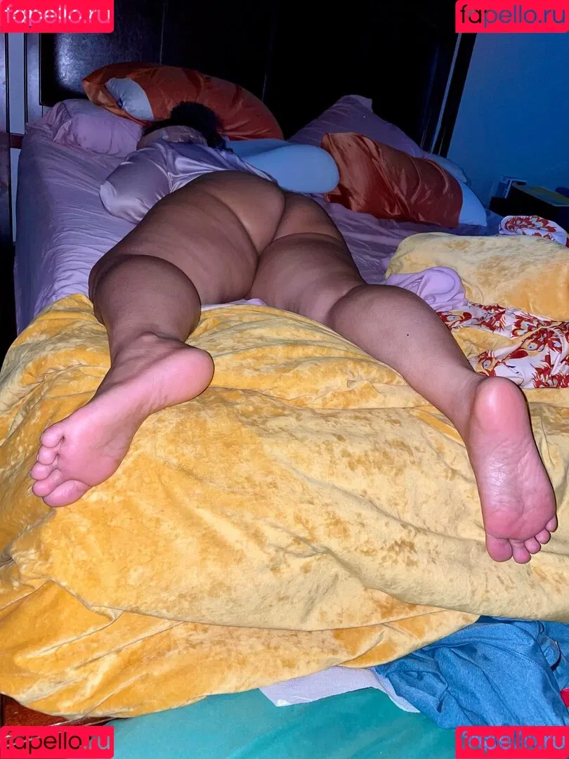 Walk_Historical Onlyfans Photo Gallery 