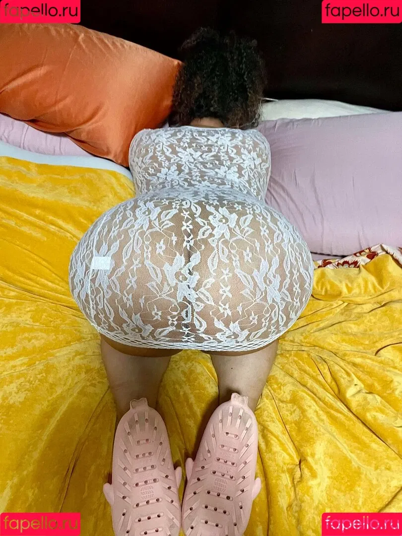 Walk_Historical Onlyfans Photo Gallery 