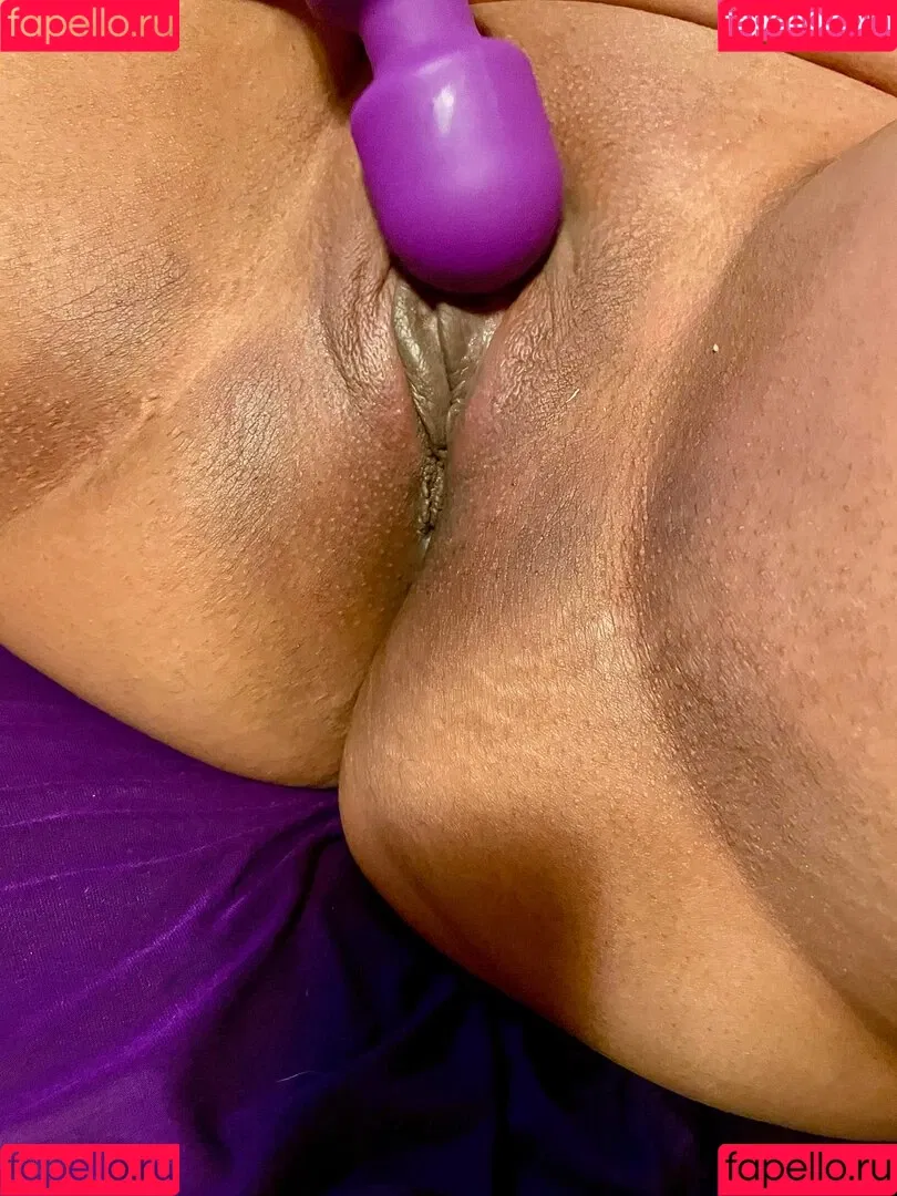 Walk_Historical Onlyfans Photo Gallery 