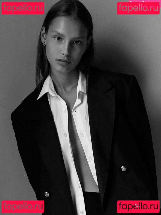 Violetta Vakarchuk / vviolettavakarchuk Onlyfans Photo Gallery 