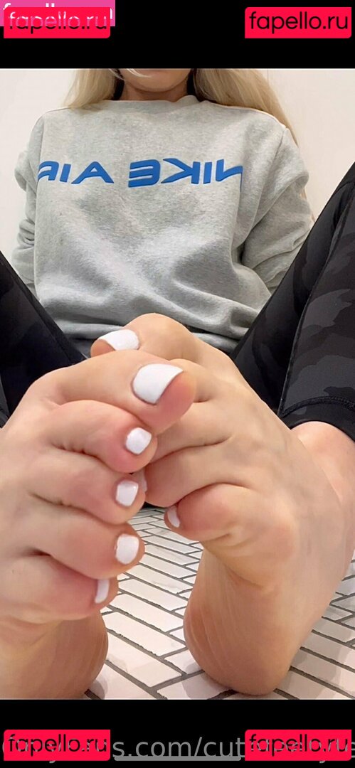 cutefeet_and_ / cutefeetyfeet Onlyfans Photo Gallery 