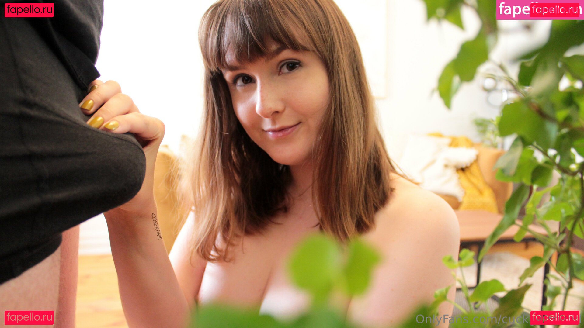 cuckgirlfriend / nahitsjustalex Onlyfans Photo Gallery 