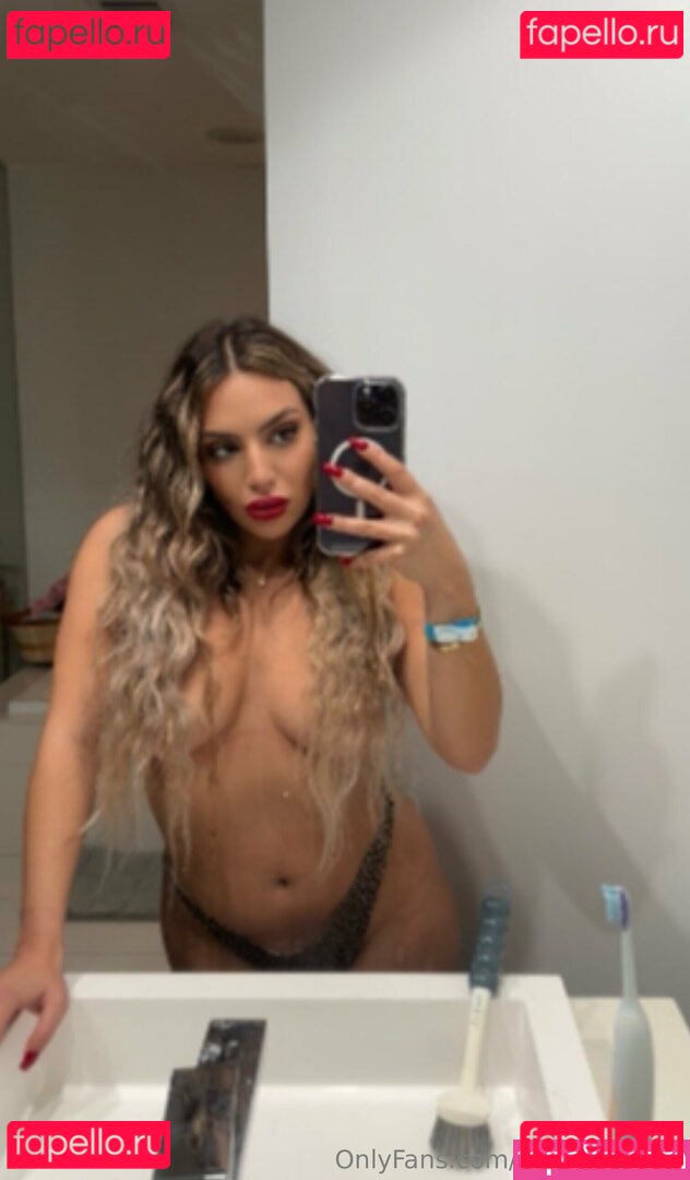 Araqueenbae Nude Onlyfans Photo 24