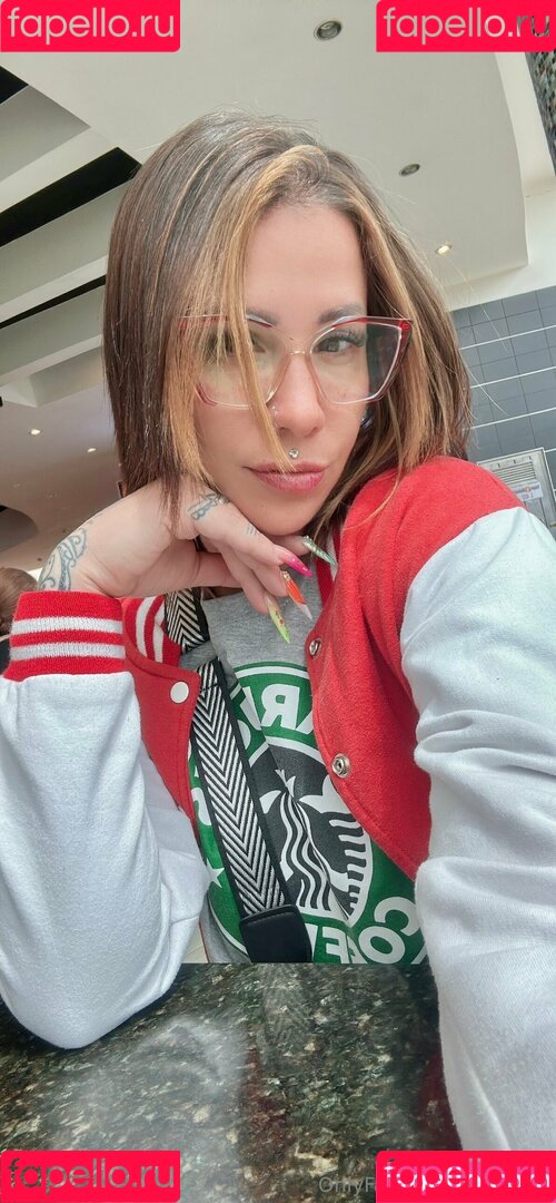 isapecas Onlyfans Photo Gallery 