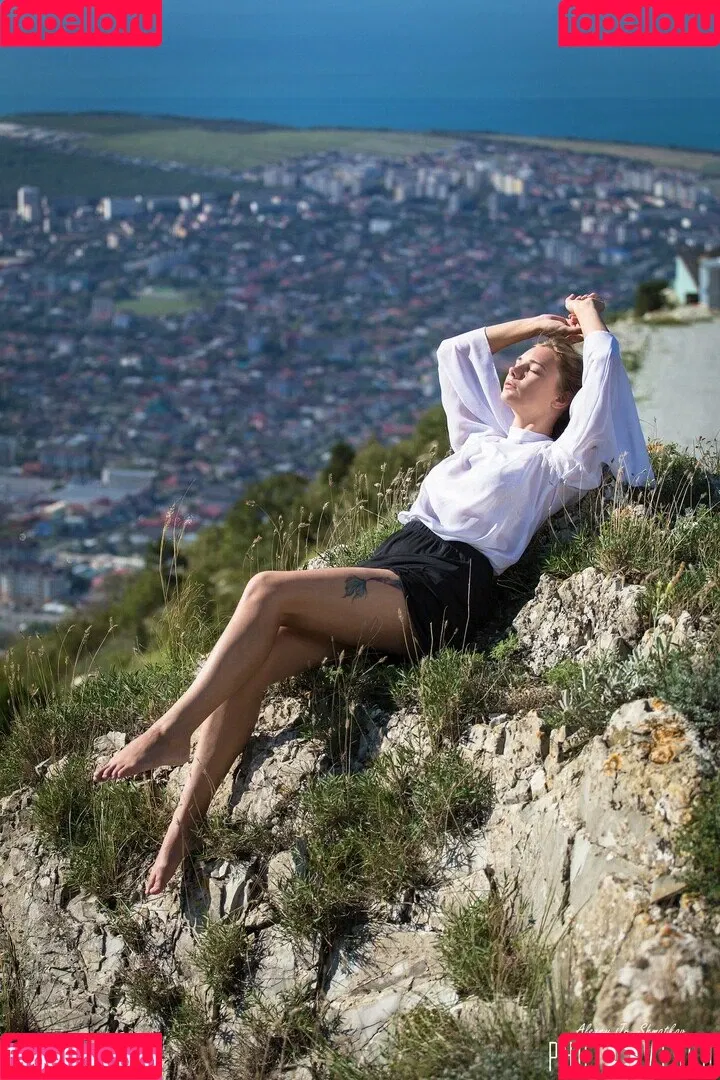 Natali Tihomirova Onlyfans Photo Gallery 