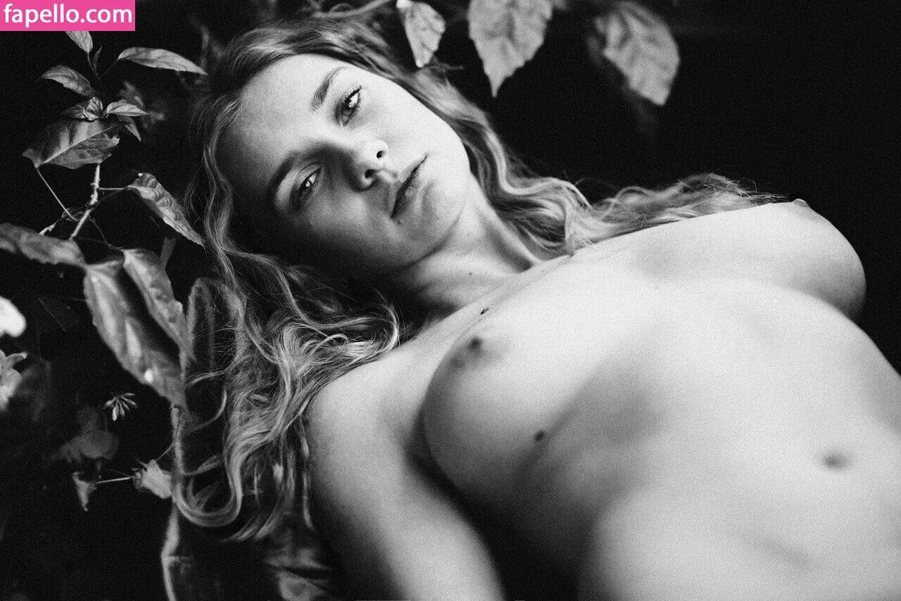 Natali Tihomirova Onlyfans Photo Gallery 