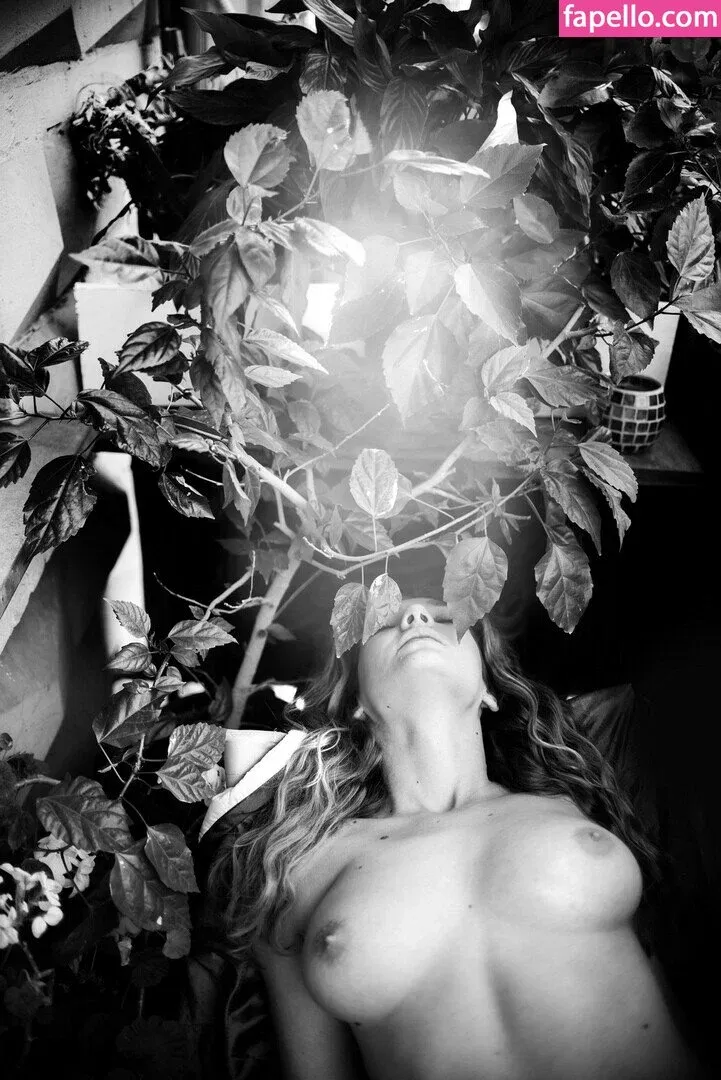 Natali Tihomirova Onlyfans Photo Gallery 