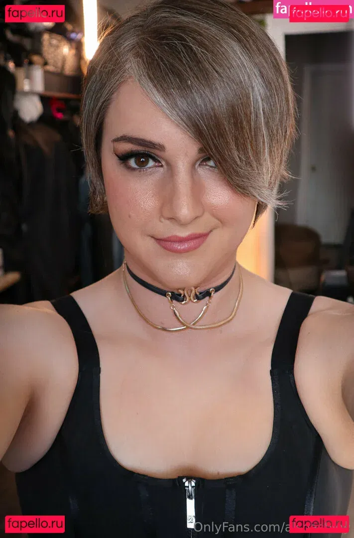 Ashley Barron Onlyfans Photo Gallery 