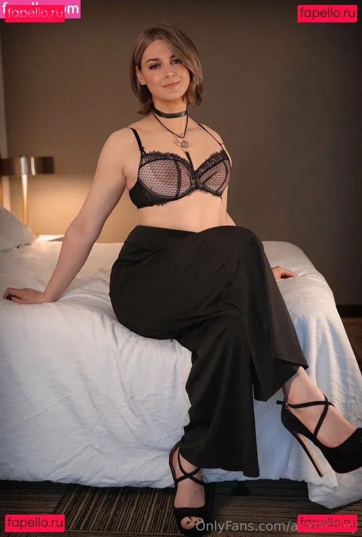 Ashley Barron Onlyfans Photo Gallery 