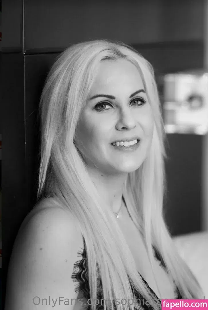 sophiaroseisreal Onlyfans Photo Gallery 