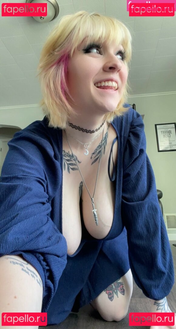 max.effect / maxeffect / thesecoldbones Onlyfans Photo Gallery 