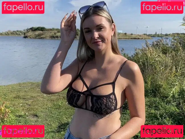 Bella-Tight / bellatight_original / bellatiight Onlyfans Photo Gallery 