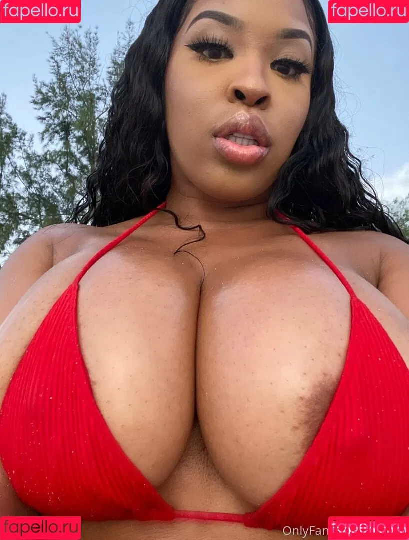 aryana Onlyfans Photo Gallery 