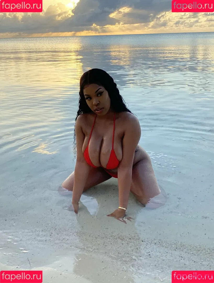aryana Onlyfans Photo Gallery 