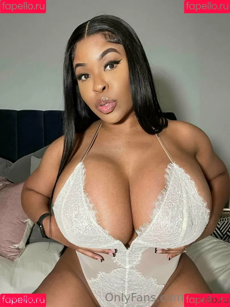aryana Onlyfans Photo Gallery 