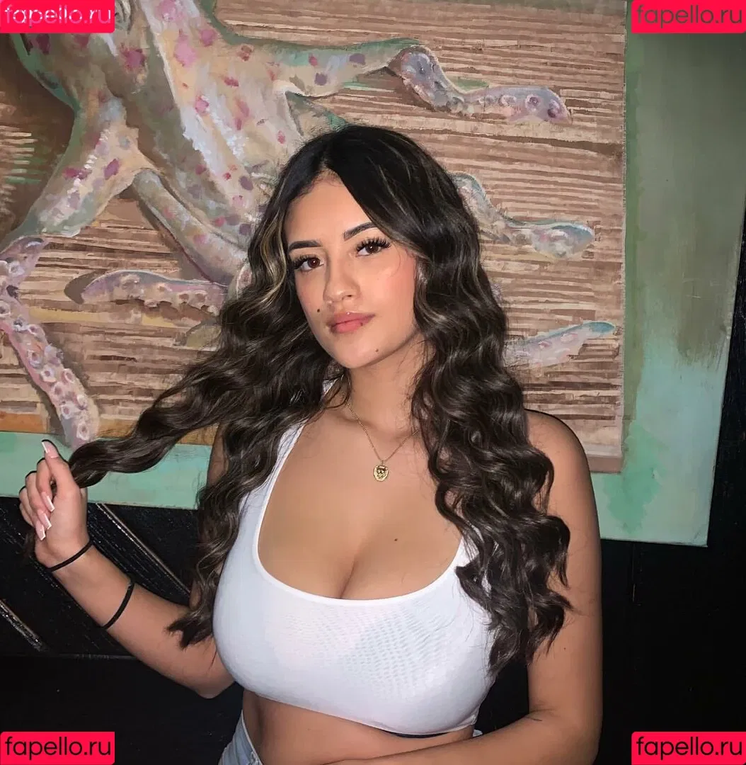 Goldensugaarr Onlyfans Photo Gallery 