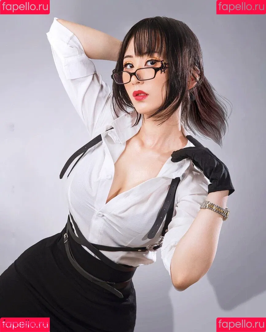 Larissa Rochefort Onlyfans Photo Gallery 