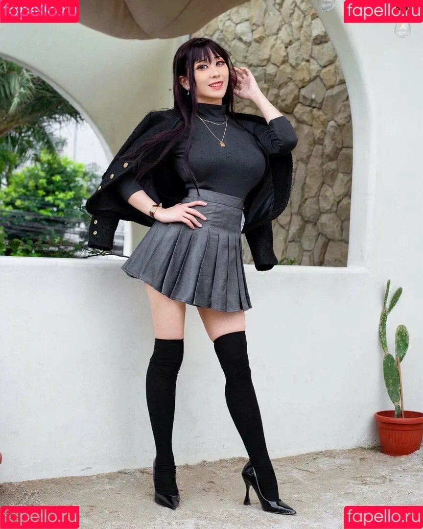 Larissa Rochefort Onlyfans Photo Gallery 