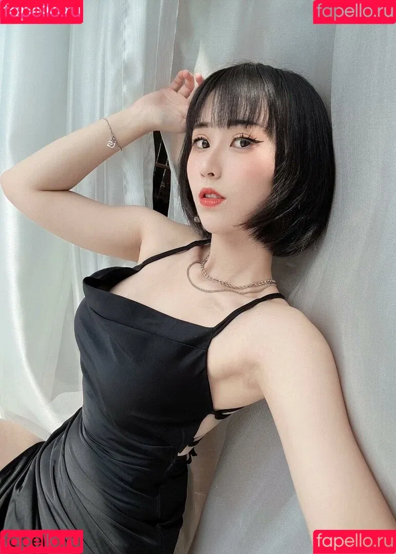 Larissa Rochefort Onlyfans Photo Gallery 