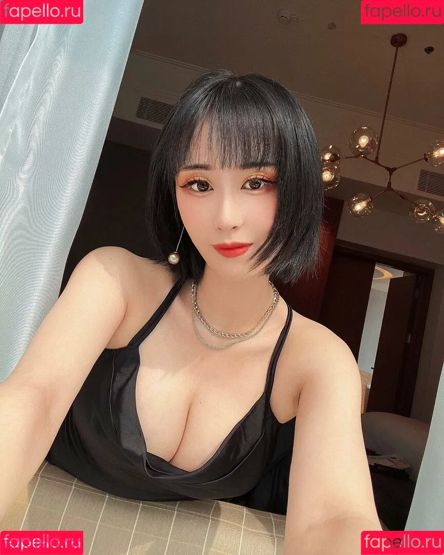 Larissa Rochefort Onlyfans Photo Gallery 