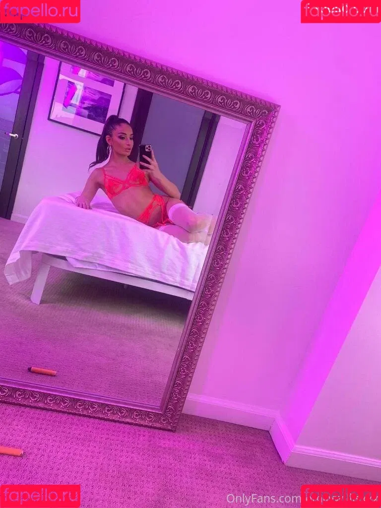 Emily Willis Onlyfans Photo Gallery 
