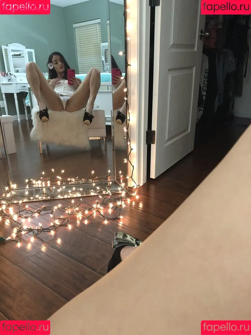 Emily Willis Onlyfans Photo Gallery 