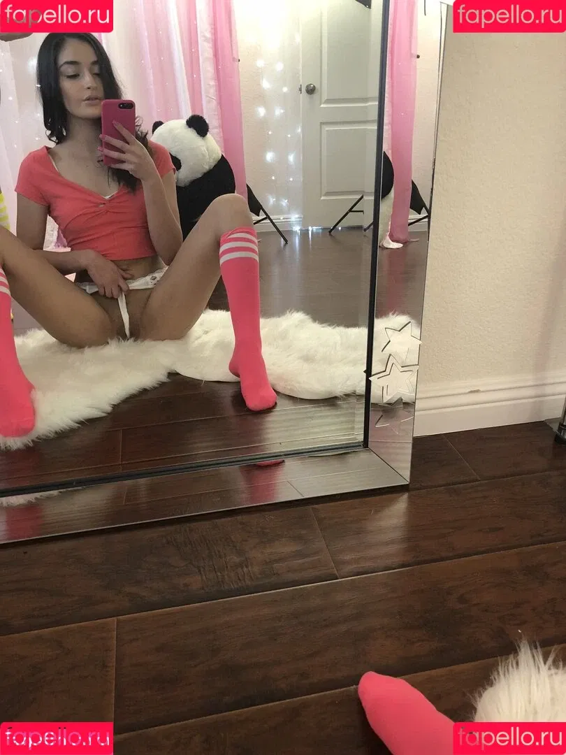 Emily Willis Onlyfans Photo Gallery 