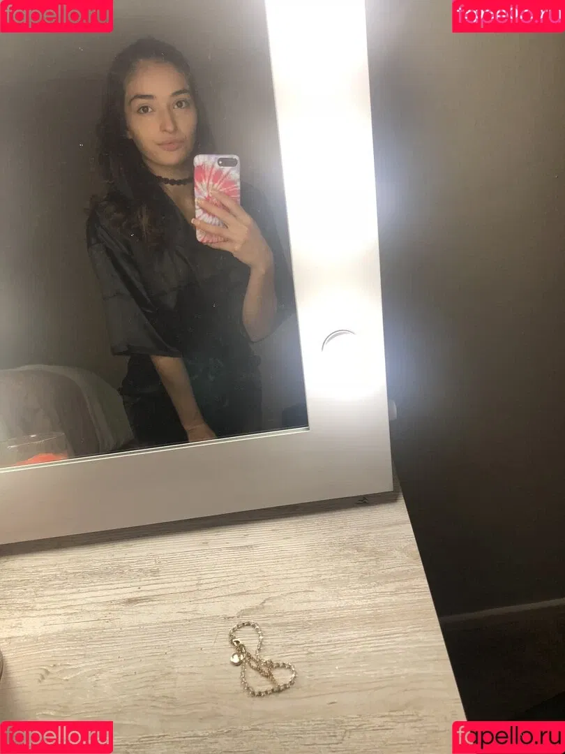 Emily Willis Onlyfans Photo Gallery 