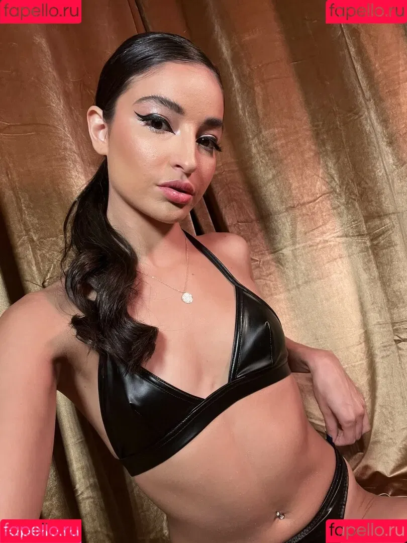 Emily Willis Onlyfans Photo Gallery 