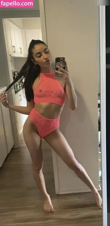 Emily Willis Onlyfans Photo Gallery 