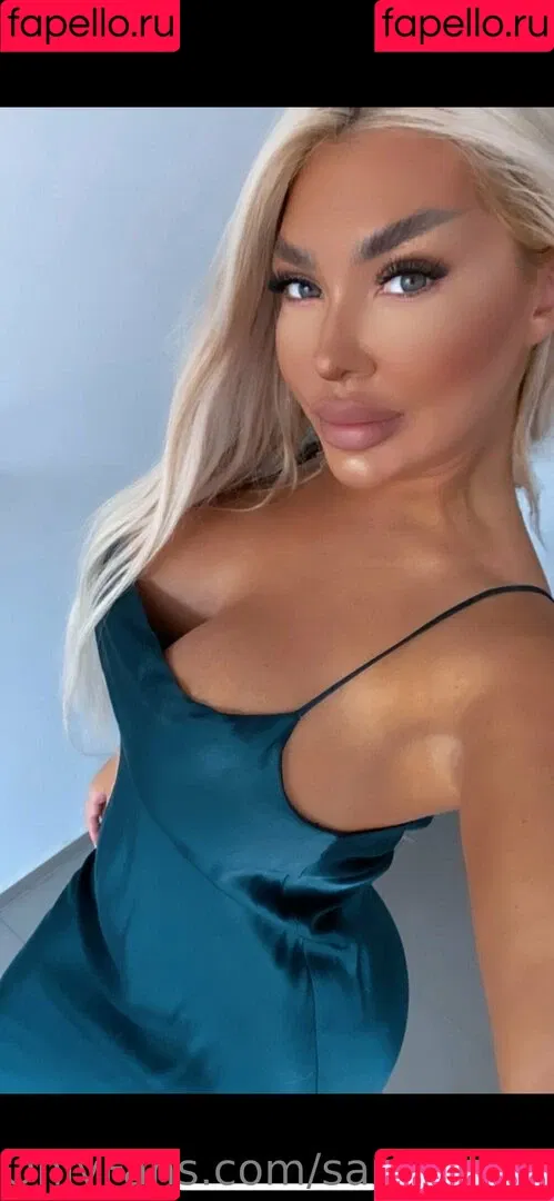 sarahstonnee Onlyfans Photo Gallery 
