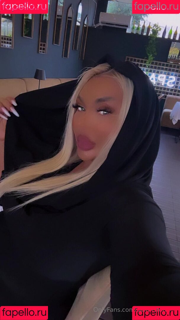 sarahstonnee Onlyfans Photo Gallery 