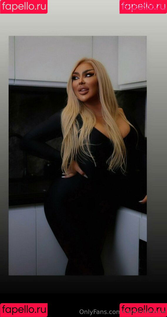 sarahstonnee Onlyfans Photo Gallery 