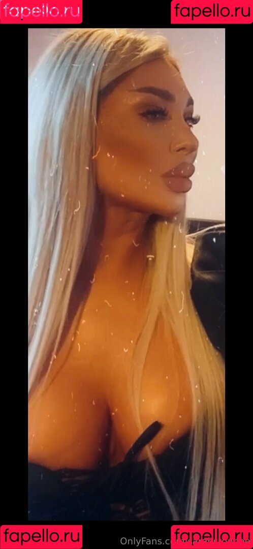 sarahstonnee Onlyfans Photo Gallery 