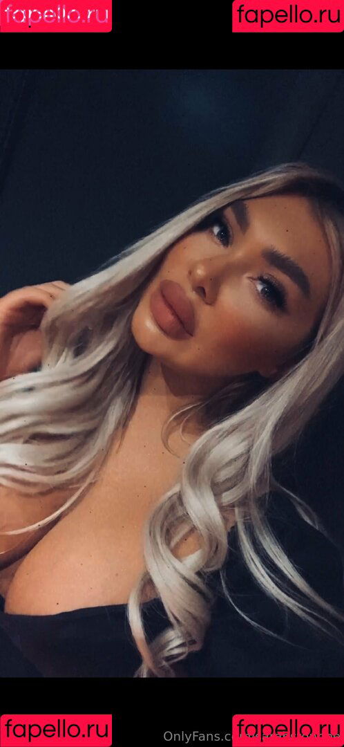 sarahstonnee Onlyfans Photo Gallery 