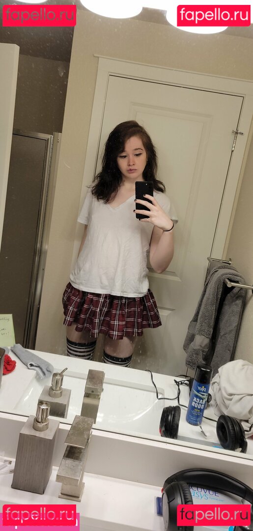 Tsfaebiee / funsizeherself Onlyfans Photo Gallery 