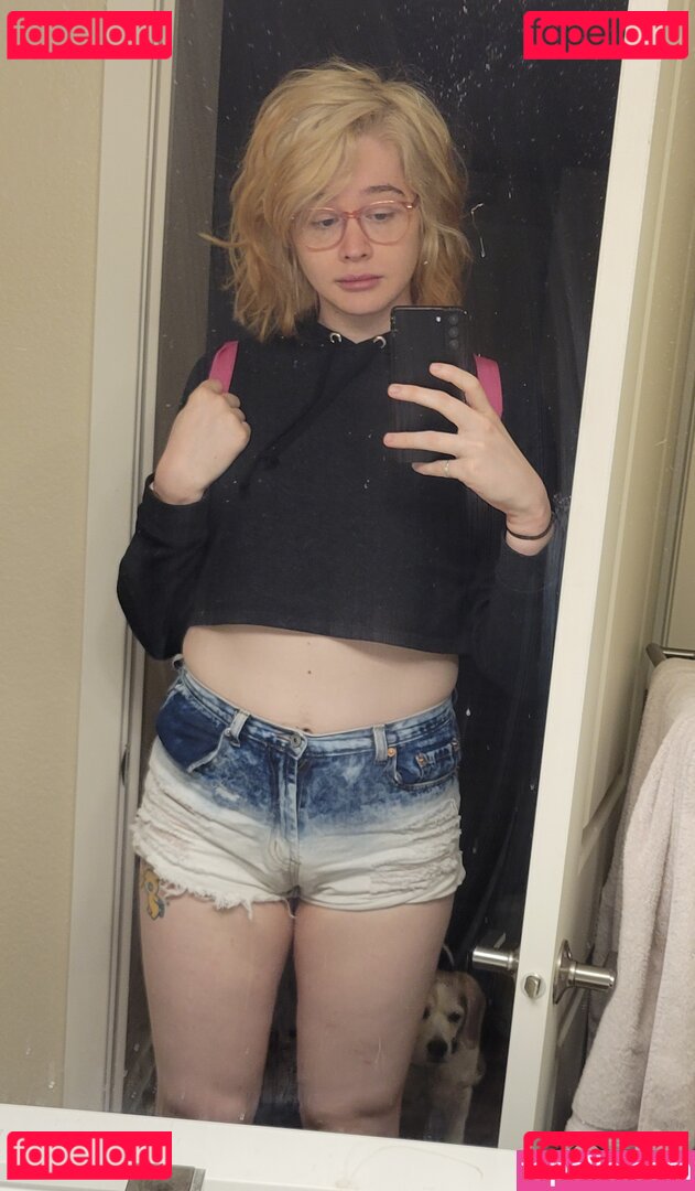 Tsfaebiee / funsizeherself Onlyfans Photo Gallery 