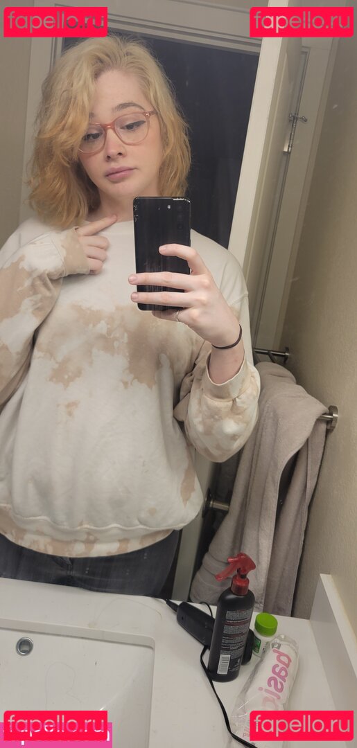 Tsfaebiee / funsizeherself Onlyfans Photo Gallery 