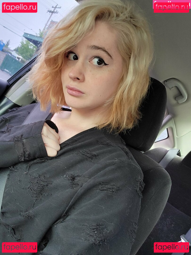 Tsfaebiee / funsizeherself Onlyfans Photo Gallery 