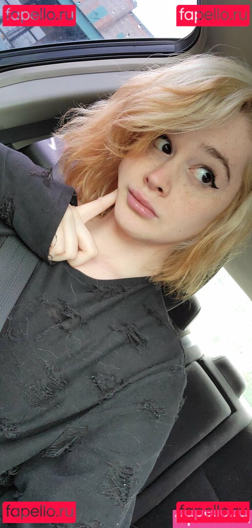 Tsfaebiee / funsizeherself Onlyfans Photo Gallery 