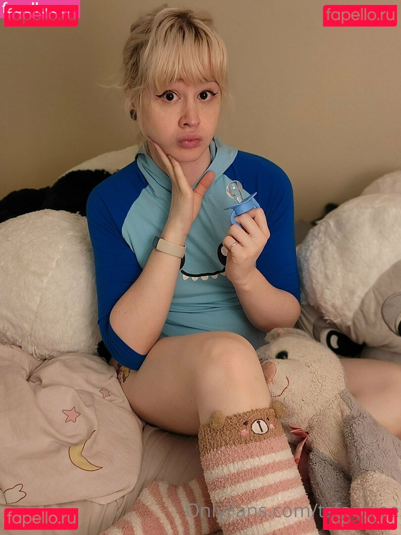 Tsfaebiee / funsizeherself Onlyfans Photo Gallery 