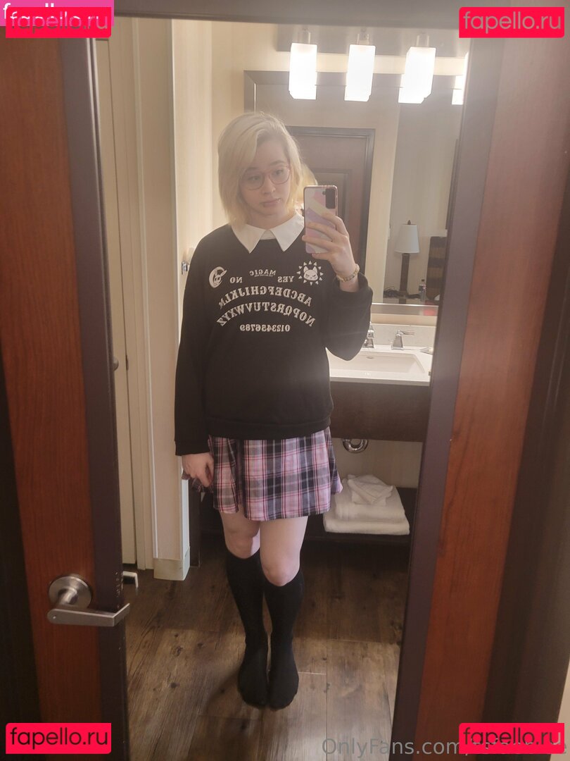 Tsfaebiee / funsizeherself Onlyfans Photo Gallery 